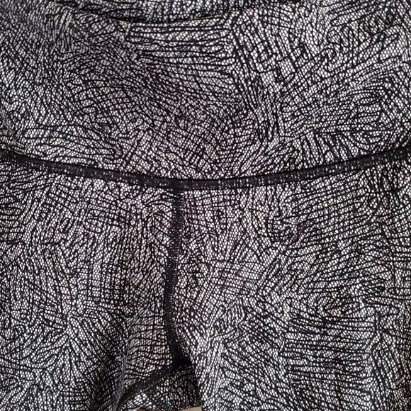 Lululemon leggings - Picture 3 of 7